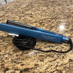 BABYLISSPRO® NANO TITANIUM™ 1½ " STRAIGHTENER
